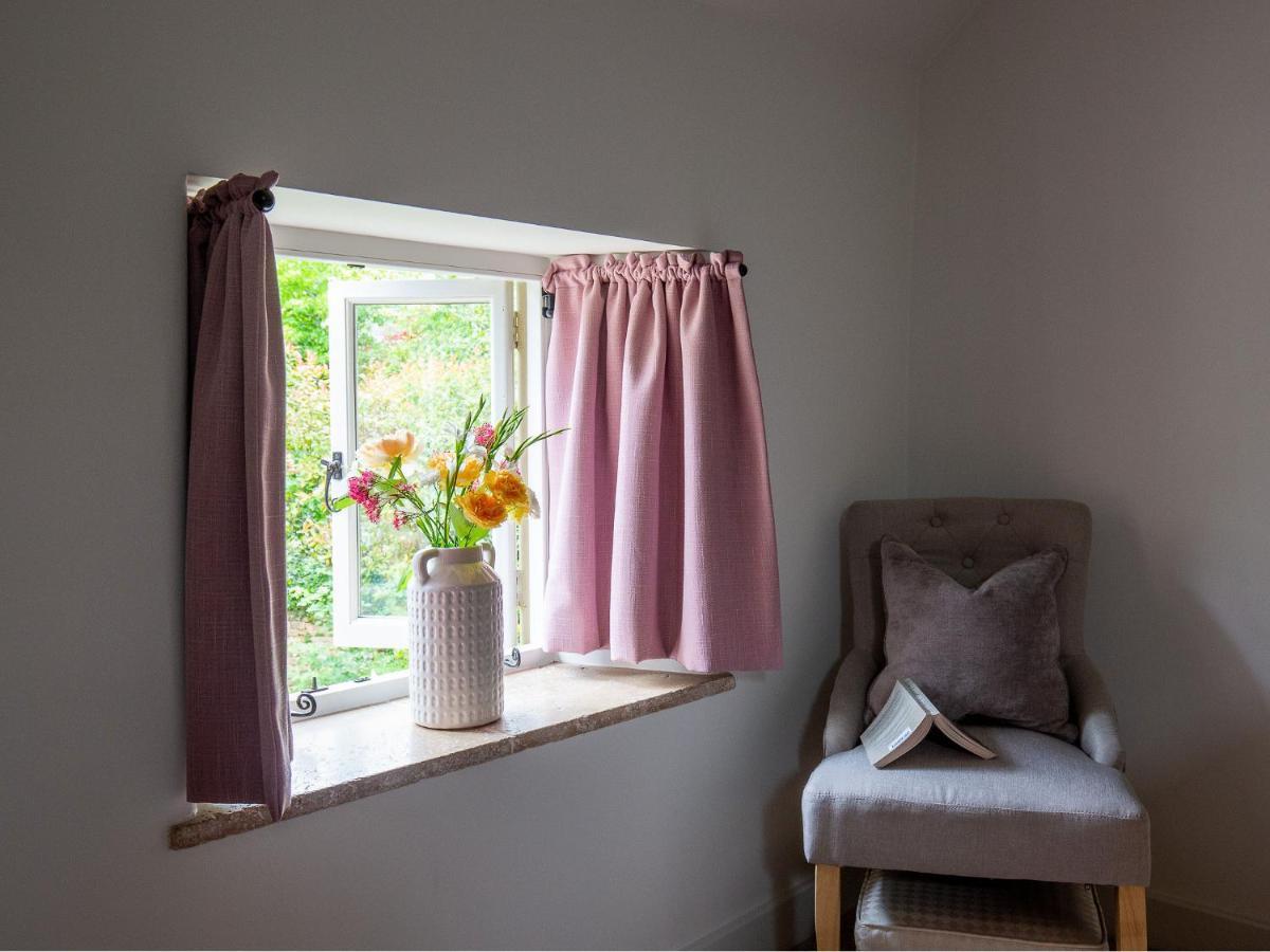Climbing Rose Cottage - Dog Friendly - Peaceful Cotswold Cottage Adlestrop Экстерьер фото